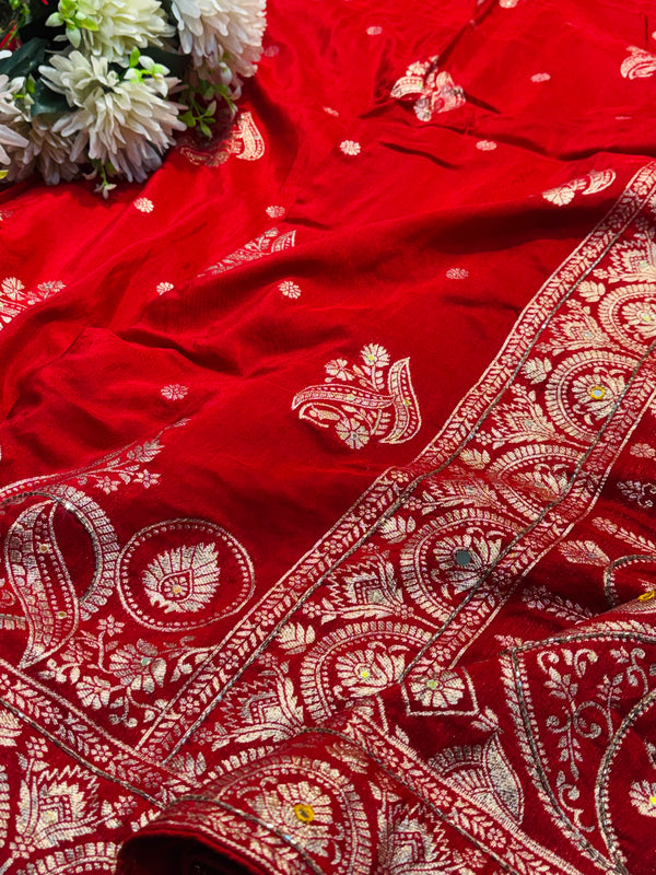 Elegant Dola Silk Saree with Rich Pallu Design