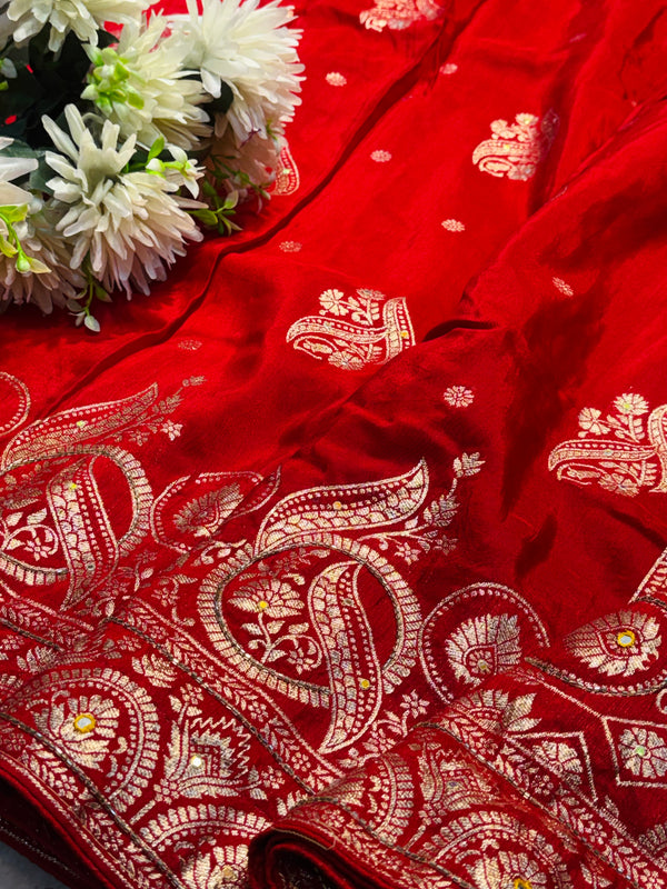 Elegant Dola Silk Saree with Rich Pallu Design