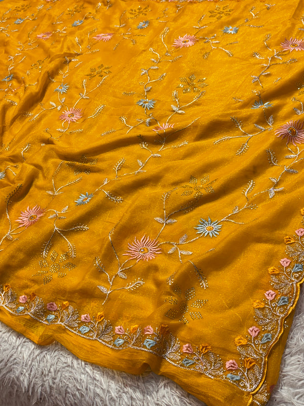 Premium Elegant Chiffon Saree with Soft Flow & Minimalist Design