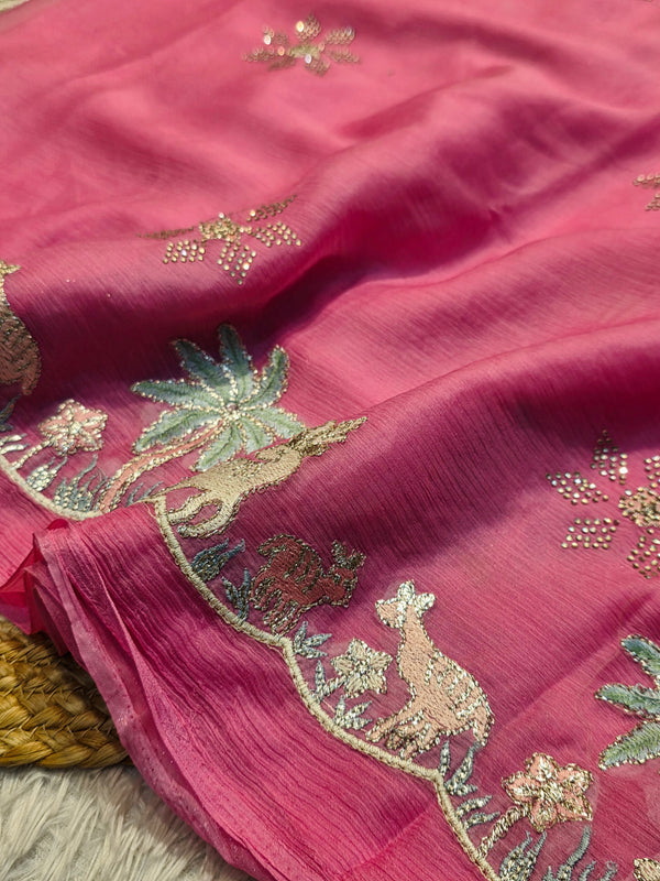 Elegant Chiffon Saree with Soft Flowing Fabric &Blouse Piece