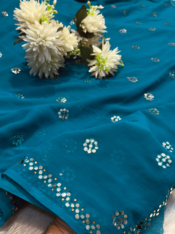 Elegant Chiffon Saree with Lightweight Flowy Fabric