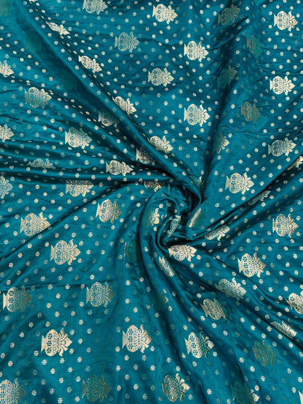 Premium Designer Silk Saree with Rich Pallu β Elegant Festive Wear
