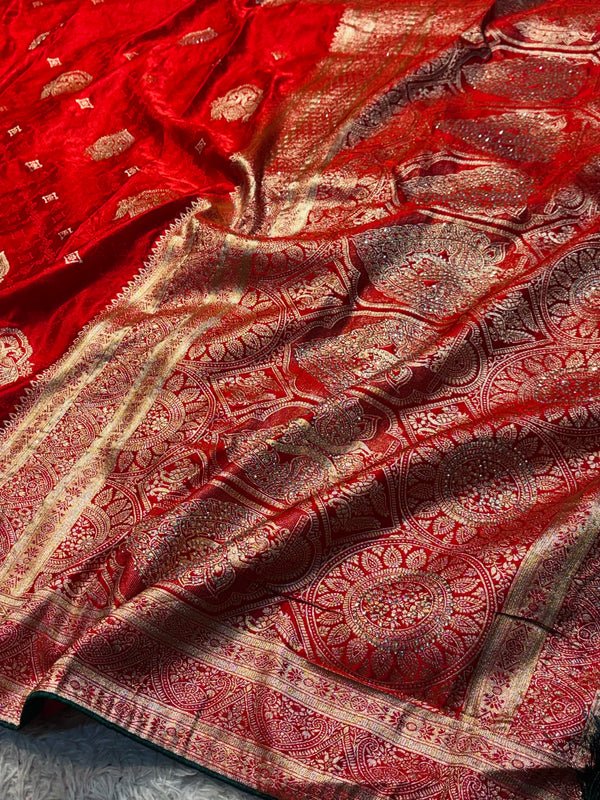 Traditional Silk Saree – Luxury Ethnic Wear for Women