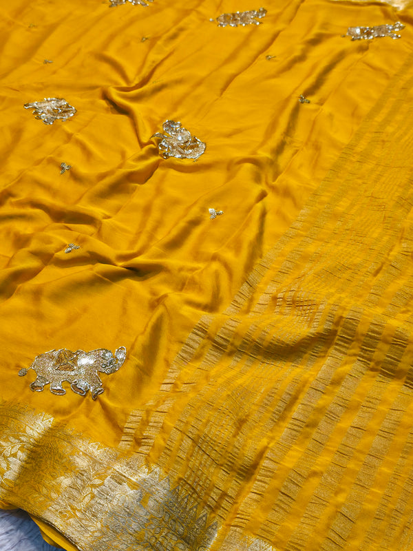 Elegant Chiffon Saree with Graceful Flow & Lightweight Comfort