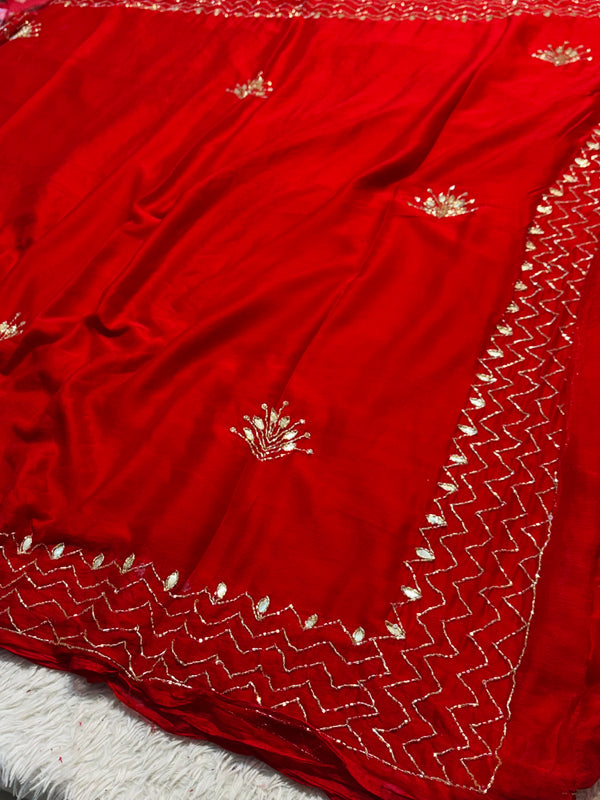Elegant Chiffon Saree with Running Blouse Piece