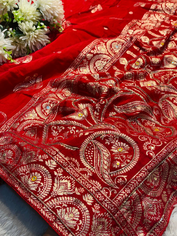Elegant Dola Silk Saree with Rich Pallu Design