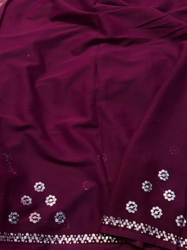 Elegant Chiffon Saree with Lightweight Flowy Fabric