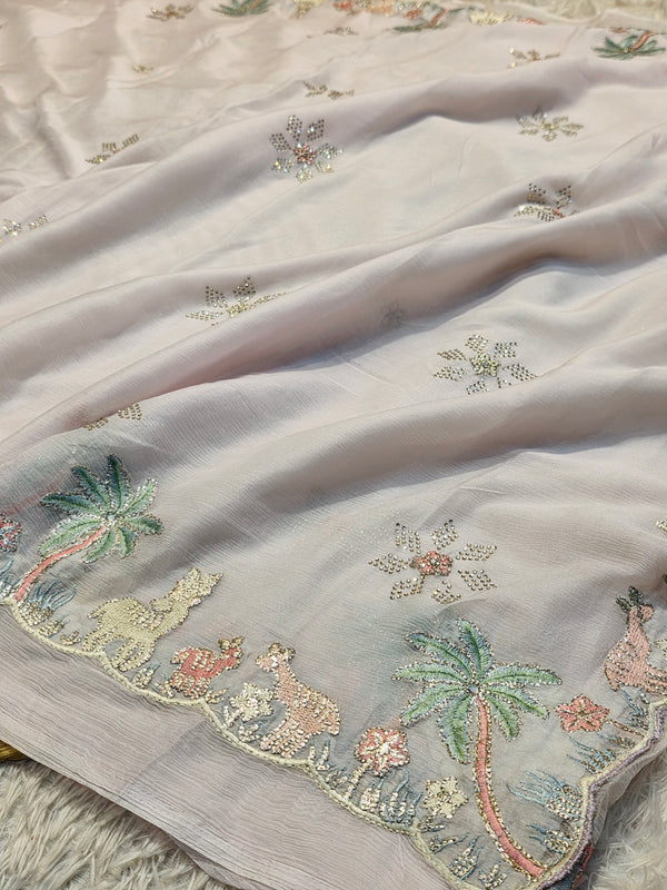 Elegant Chiffon Saree with Soft Flowing Fabric &Blouse Piece