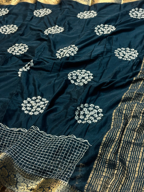 Designer Embroidered Saree with Elegant Border & Rich Pallu