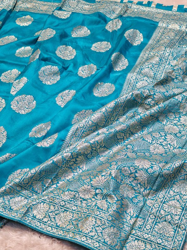 Elegant Pure Silk Saree with Rich Traditional Weave