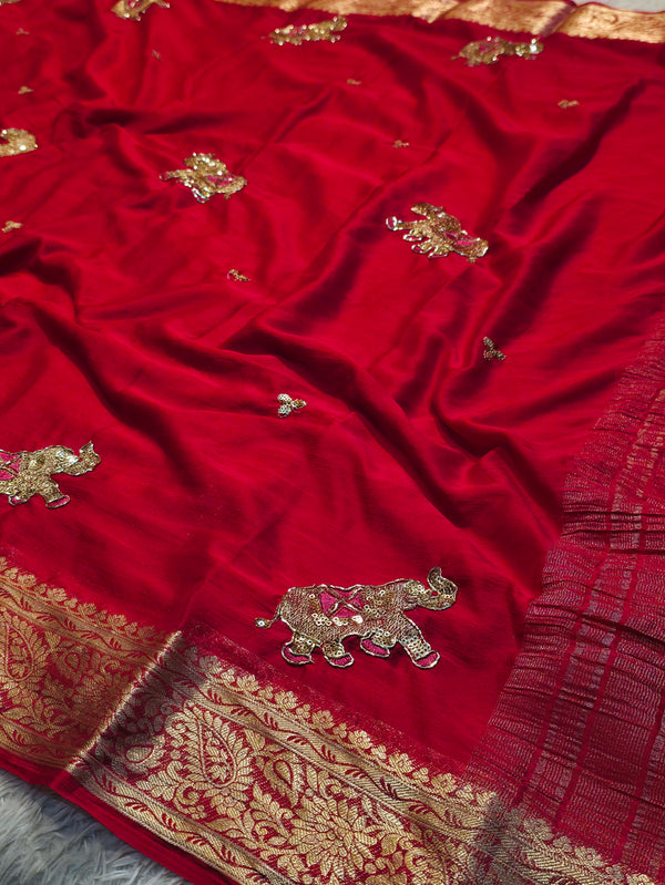 Elegant Chiffon Saree with Graceful Flow & Lightweight Comfort