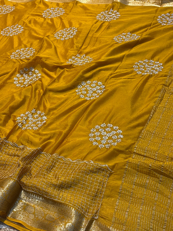 Designer Embroidered Saree with Elegant Border & Rich Pallu
