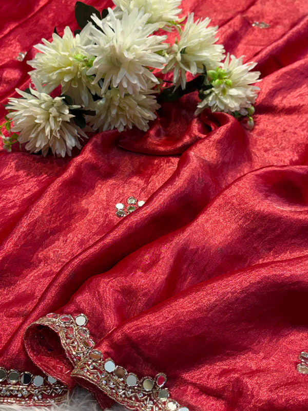 Frendy Silk Saree – Elegant Designer Silk Saree with Stylish Blouse Piece