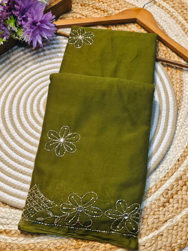 Elegant Chiffon Saree with Soft Flow & Lightweight Comfort