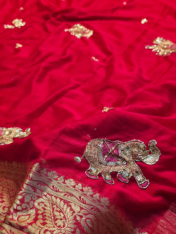 Elegant Chiffon Saree with Graceful Flow & Lightweight Comfort